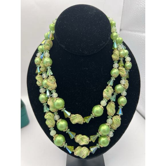 Vendome uranium Green Necklace Earrings Austrian Crystal Swirled Beads Pearl - Picture 3 of 11